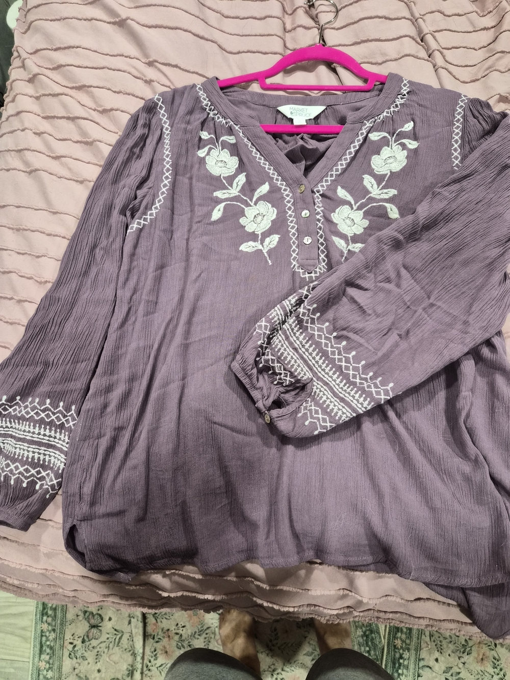 Market & Spruce Dusty Lilac Embroidered V-Neck Tunic